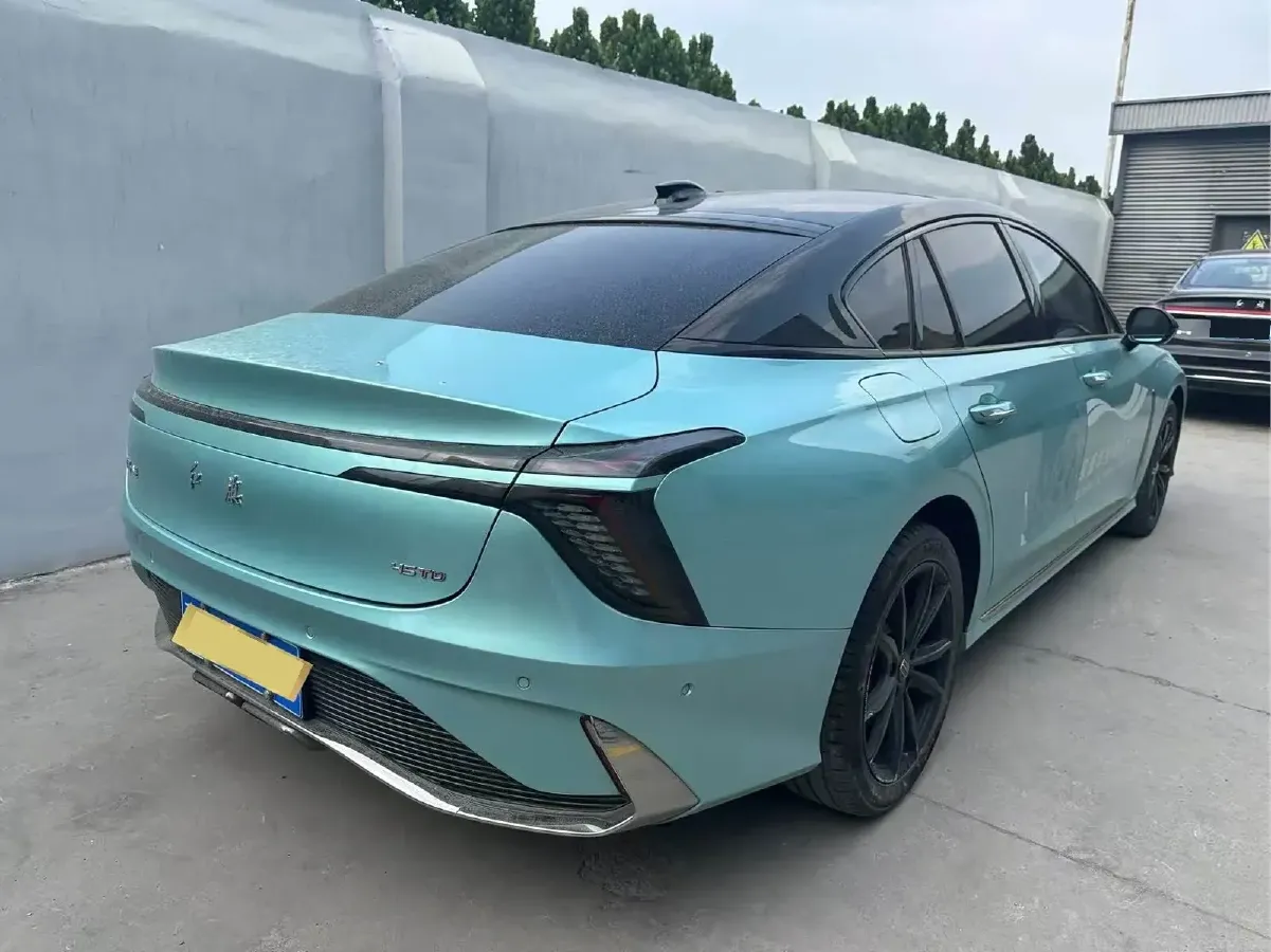 2023 HongQi H6 2.0T 252HP L4 8AT,autocango,china used car exporter,china ev exporter,chinese used car exporter,chinese used ev exporter