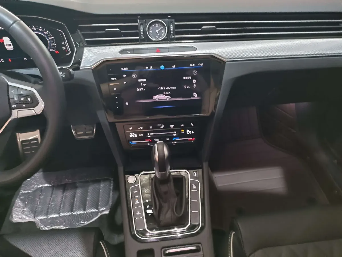 2022 Volkswagen Magotan GTE 1.4T 150HP L4 6DCT PHEV 13KWH,autocango,china used car exporter,china ev exporter,chinese used car exporter,chinese used ev exporter