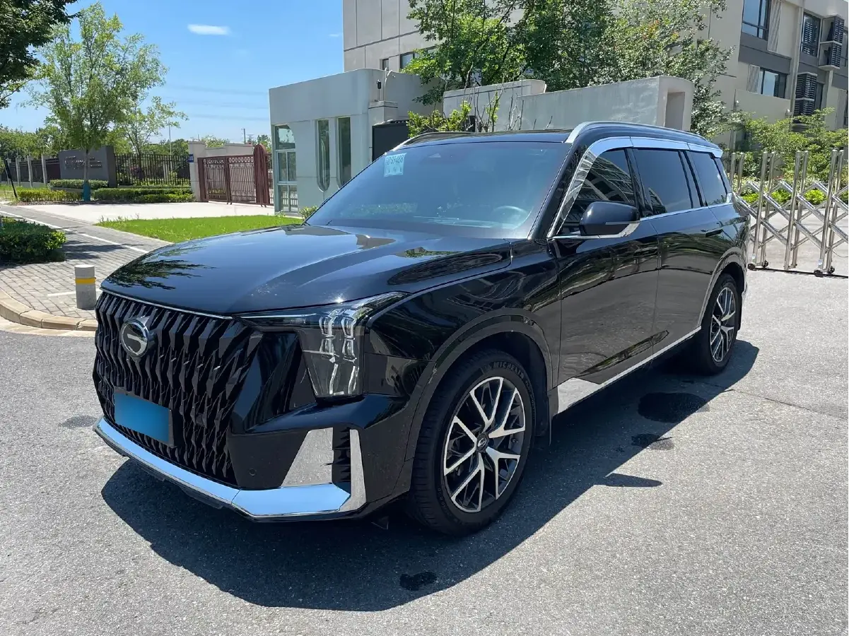 2022 GAC Trumpchi GS8 2.0T 190HP L4 E-CVT Hybrid