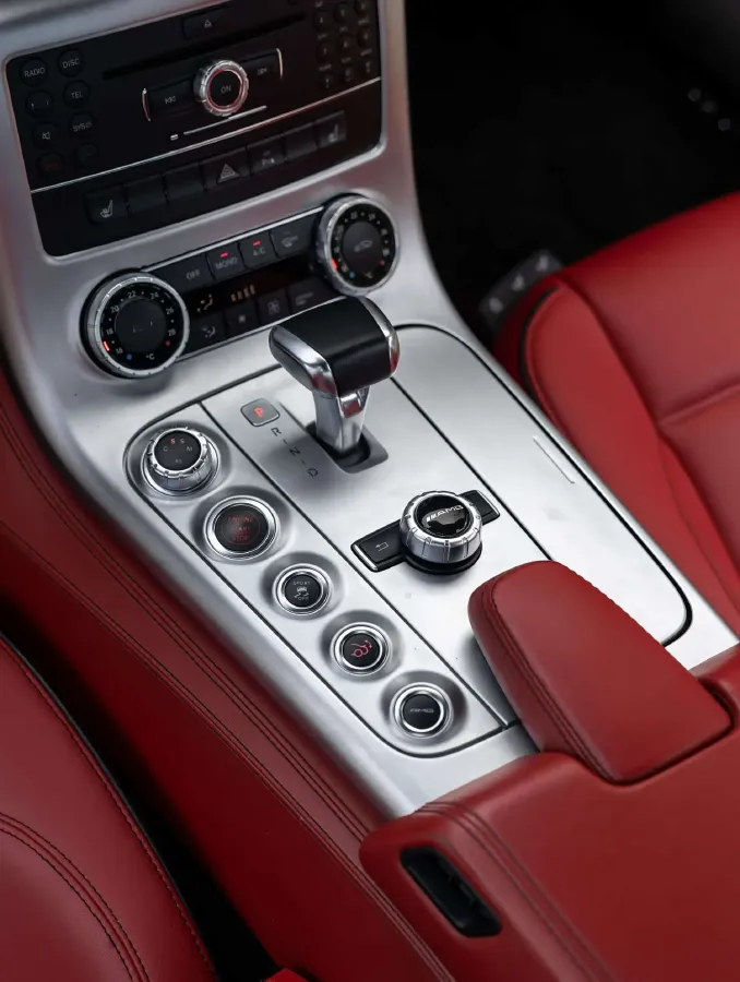 2011 Mercedes-Benz SLS AMG 6.2L 571HP V8 7DCT,autocango,china used car exporter,china ev exporter,chinese used car exporter,chinese used ev exporter