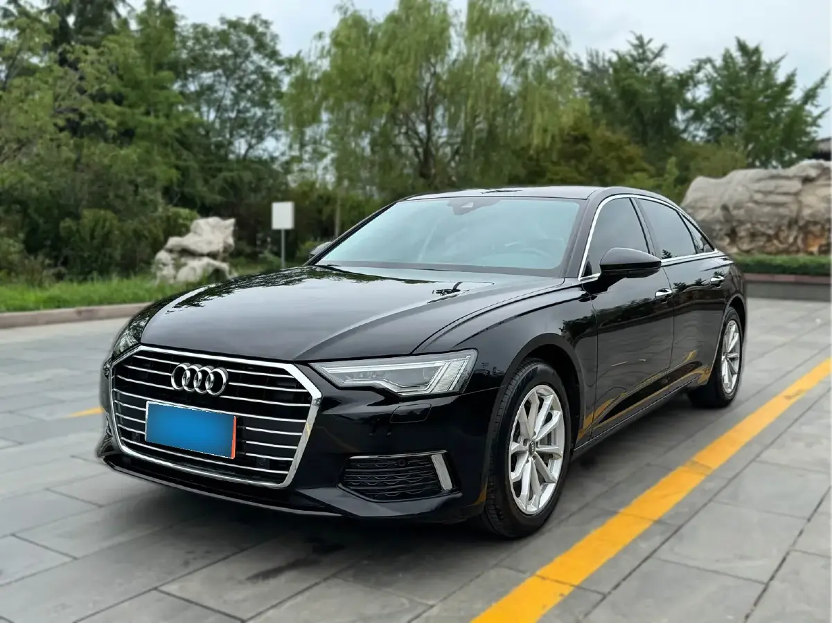 2020 Audi A6L 2.0T 190HP L4 7DCT