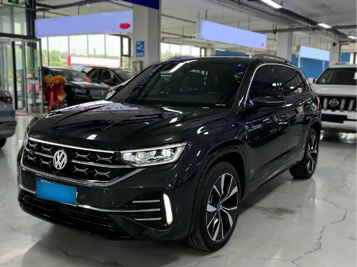 2024 Volkswagen Tayron 2.0T 220HP L4 7DCT