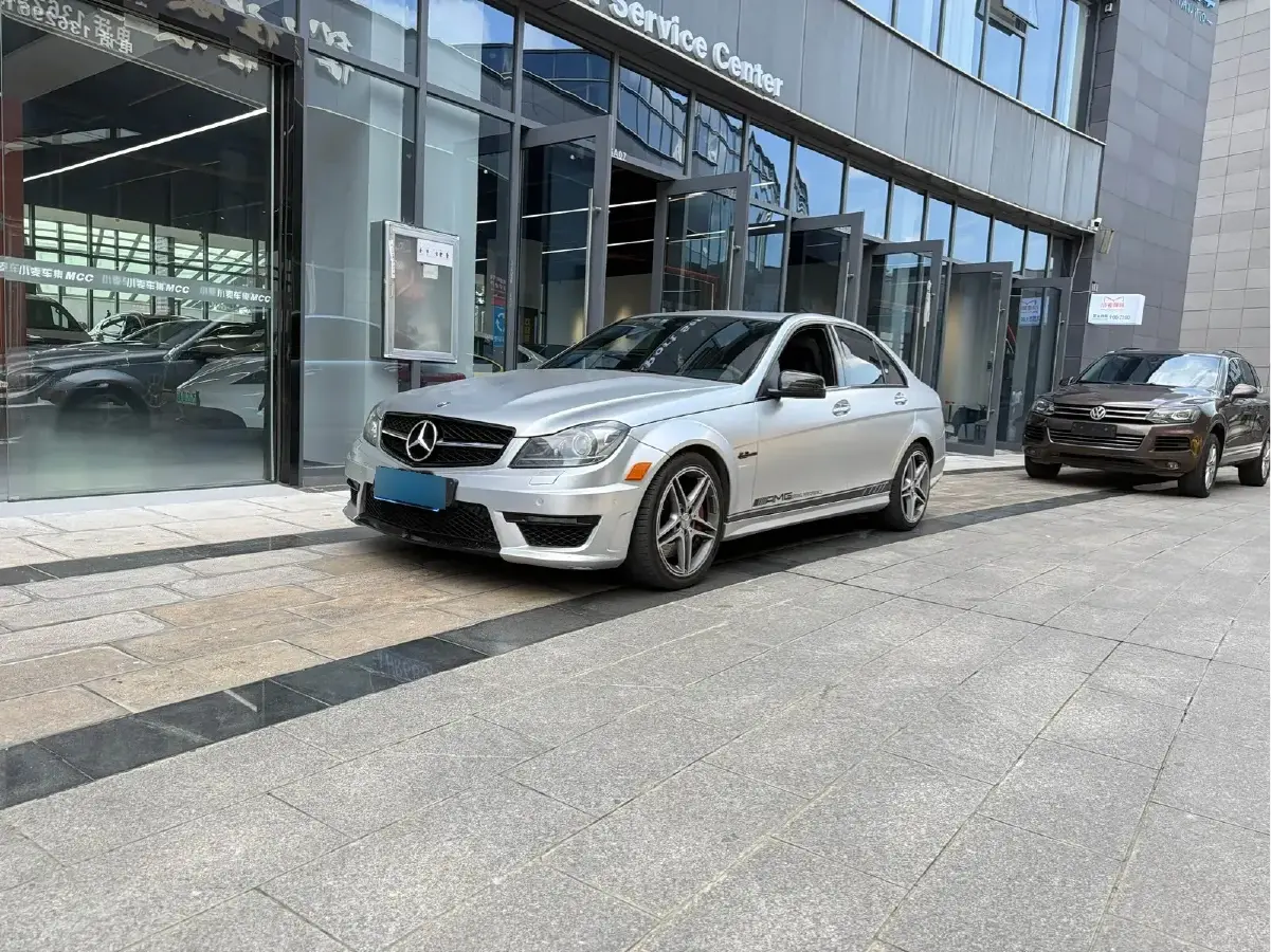 2012 Mercedes-Benz C AMG 6.2L 457HP V8 7AT
