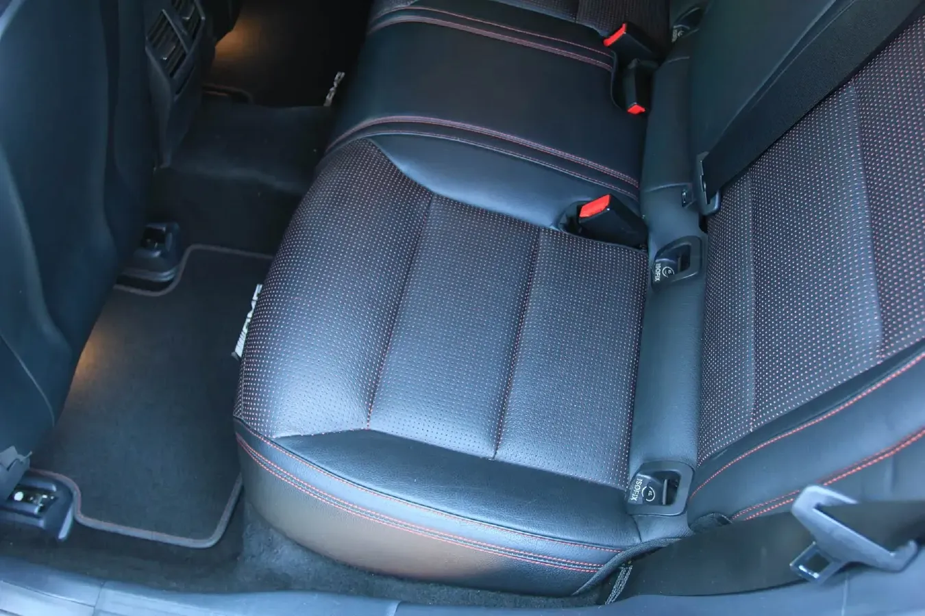 2017 Mercedes-Benz GLA AMG 2.0T 381HP L4 7DCT,autocango,china used car exporter,china ev exporter,chinese used car exporter,chinese used ev exporter