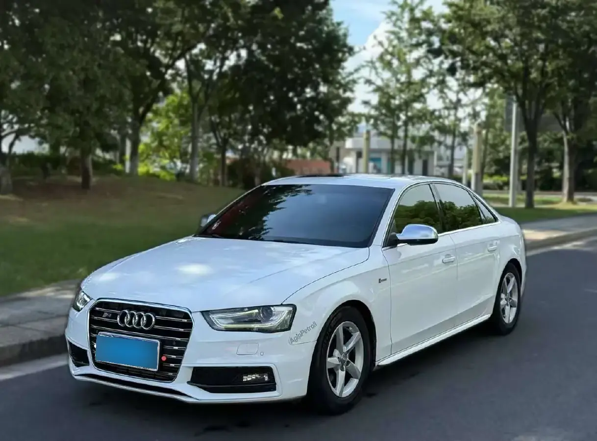 2013 Audi A4L 2.0T 180HP L4 CVT