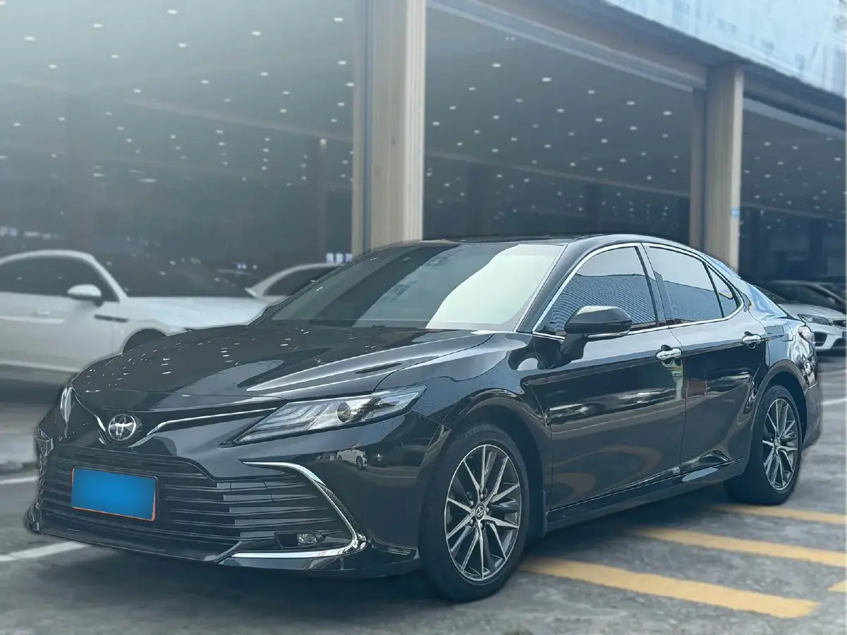 2021 Toyota Camry 2.5L 209HP L4 8AT