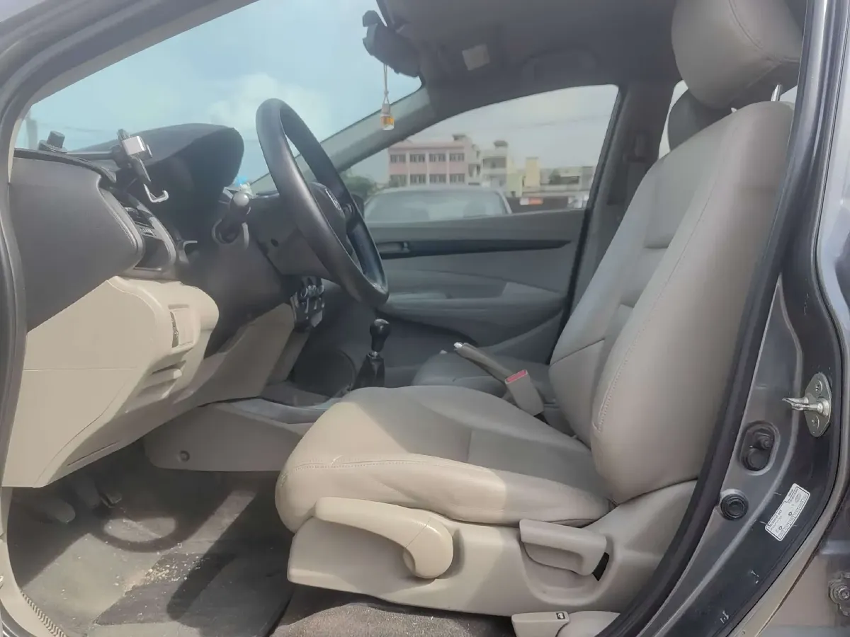 2012 Honda City Classic 1.5L 120HP L4 5MT,autocango,china used car exporter,china ev exporter,chinese used car exporter,chinese used ev exporter