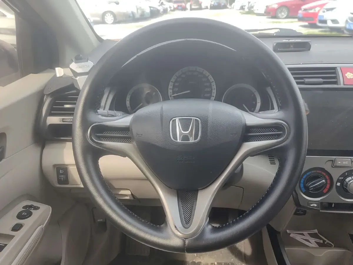 2012 Honda City Classic 1.5L 120HP L4 5MT,autocango,china used car exporter,china ev exporter,chinese used car exporter,chinese used ev exporter