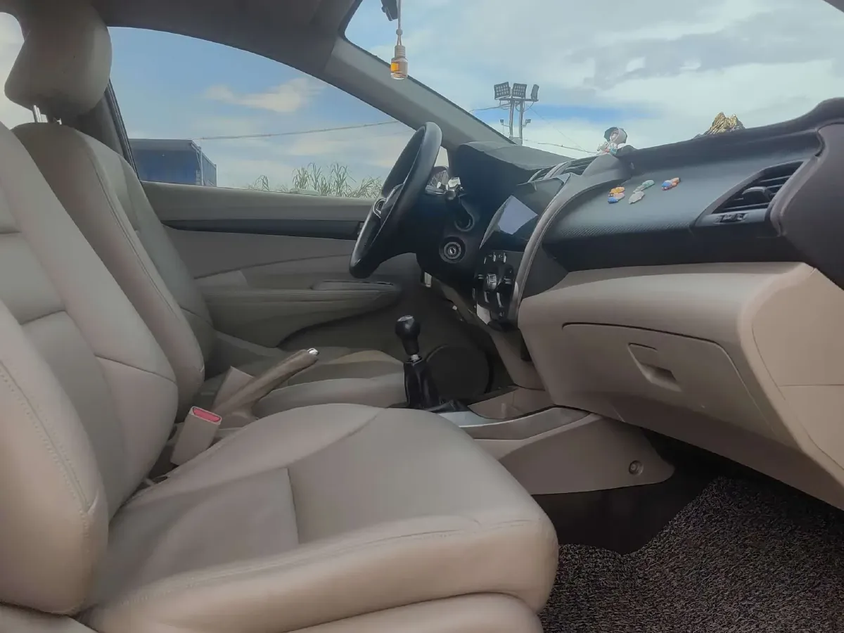 2012 Honda City Classic 1.5L 120HP L4 5MT,autocango,china used car exporter,china ev exporter,chinese used car exporter,chinese used ev exporter