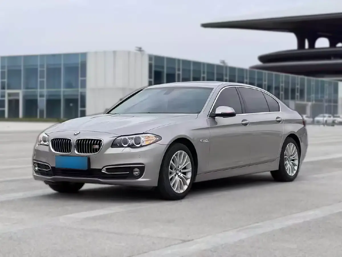 2014 BMW 5 Series 2.0T 218HP L4 8AT