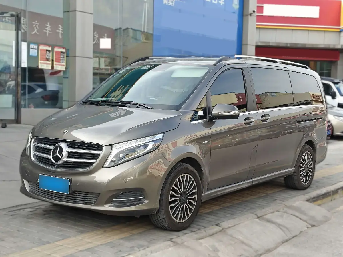 2017 Mercedes-Benz V Class 2.0T 211HP L4 7AT