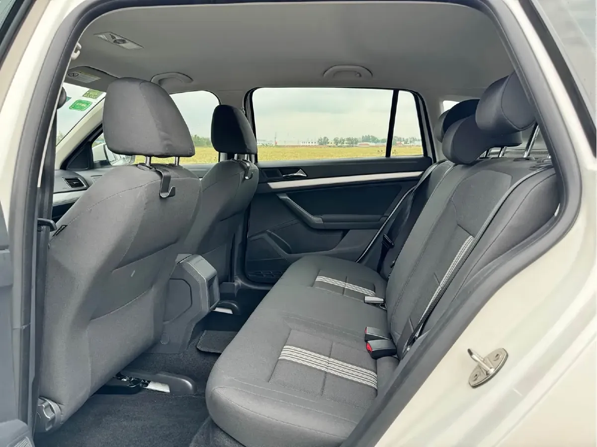 2017 Volkswagen Gran Lavida 1.6L 110HP L4 6AT,autocango,china used car exporter,china ev exporter,chinese used car exporter,chinese used ev exporter