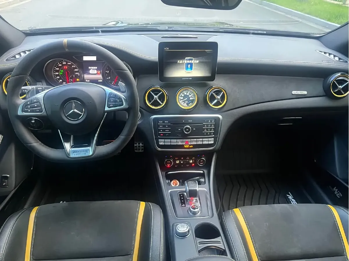 2017 Mercedes-Benz GLA AMG 2.0T 381HP L4 7DCT,autocango,china used car exporter,china ev exporter,chinese used car exporter,chinese used ev exporter