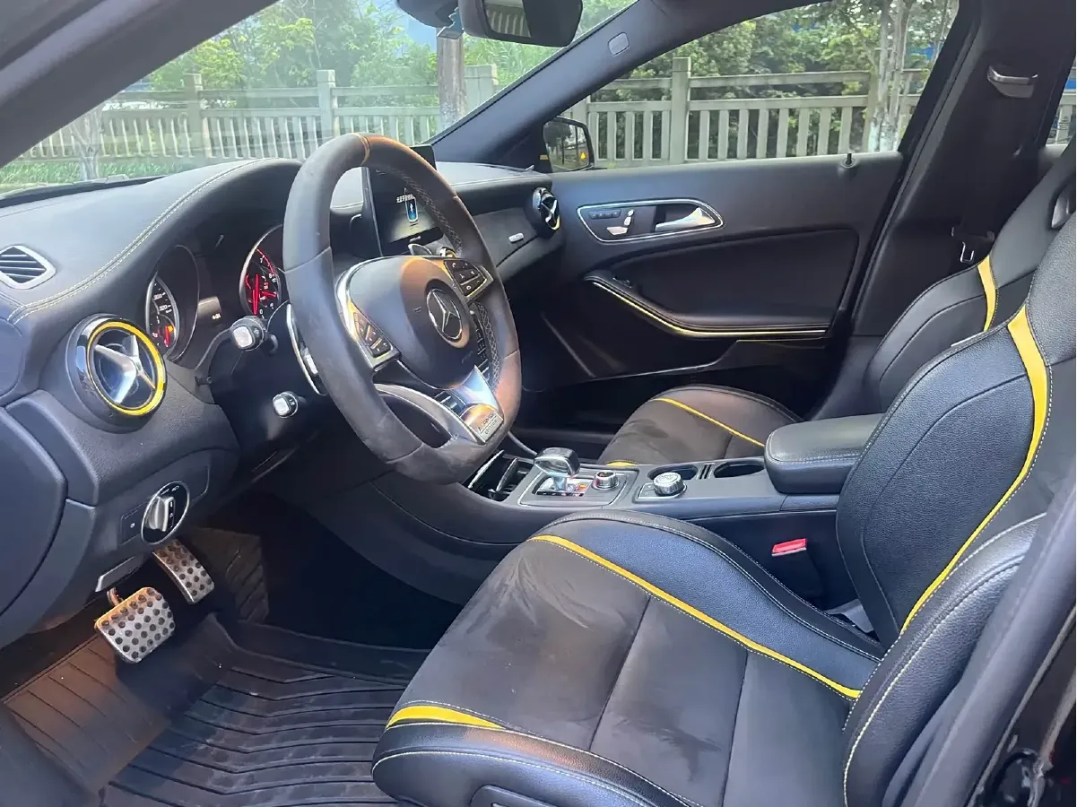 2017 Mercedes-Benz GLA AMG 2.0T 381HP L4 7DCT,autocango,china used car exporter,china ev exporter,chinese used car exporter,chinese used ev exporter