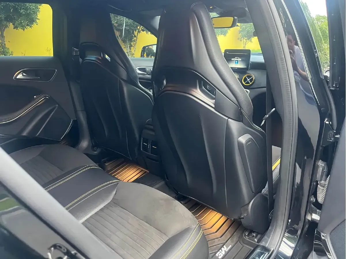 2017 Mercedes-Benz GLA AMG 2.0T 381HP L4 7DCT,autocango,china used car exporter,china ev exporter,chinese used car exporter,chinese used ev exporter