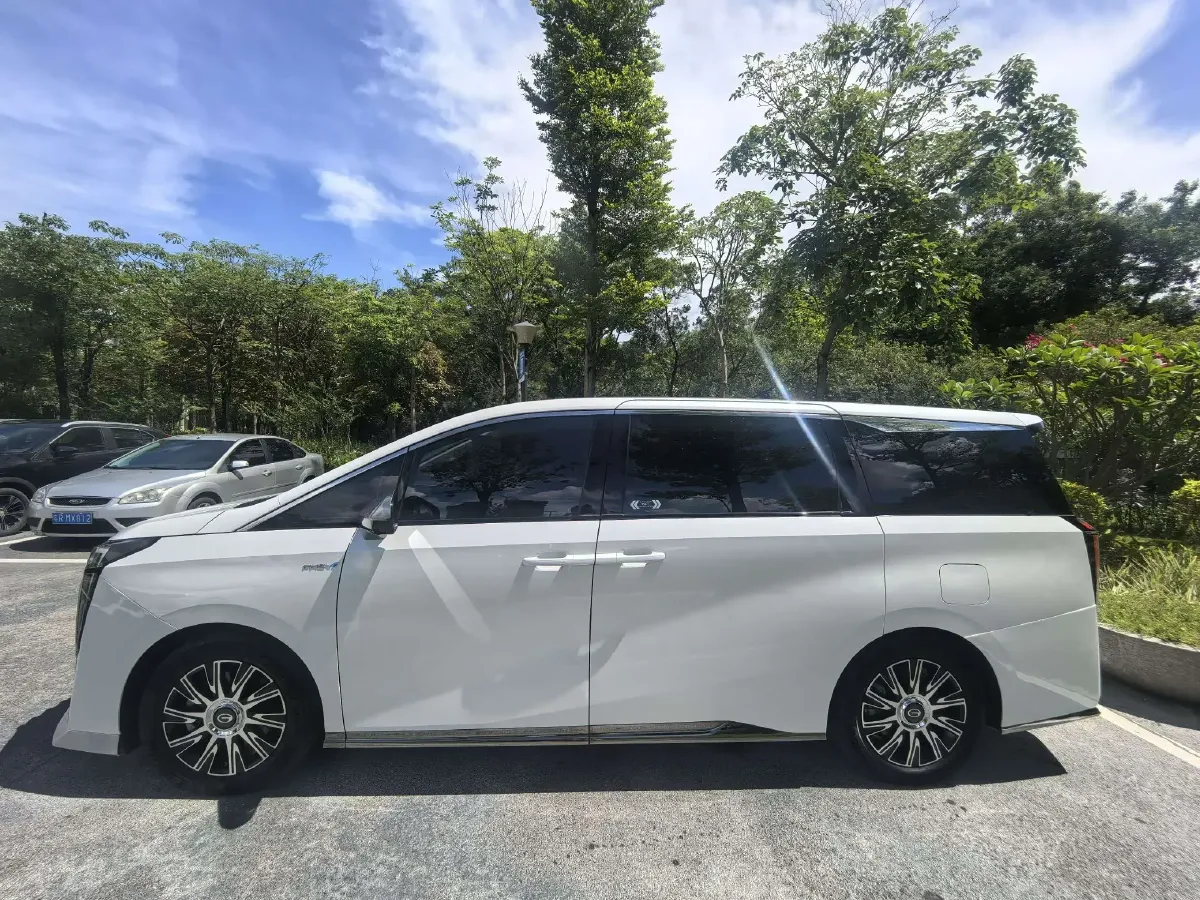 2023 GAC Trumpchi E9 2.0T 190HP L4 2DHT PHEV 25.57KWH,autocango,china used car exporter,china ev exporter,chinese used car exporter,chinese used ev exporter