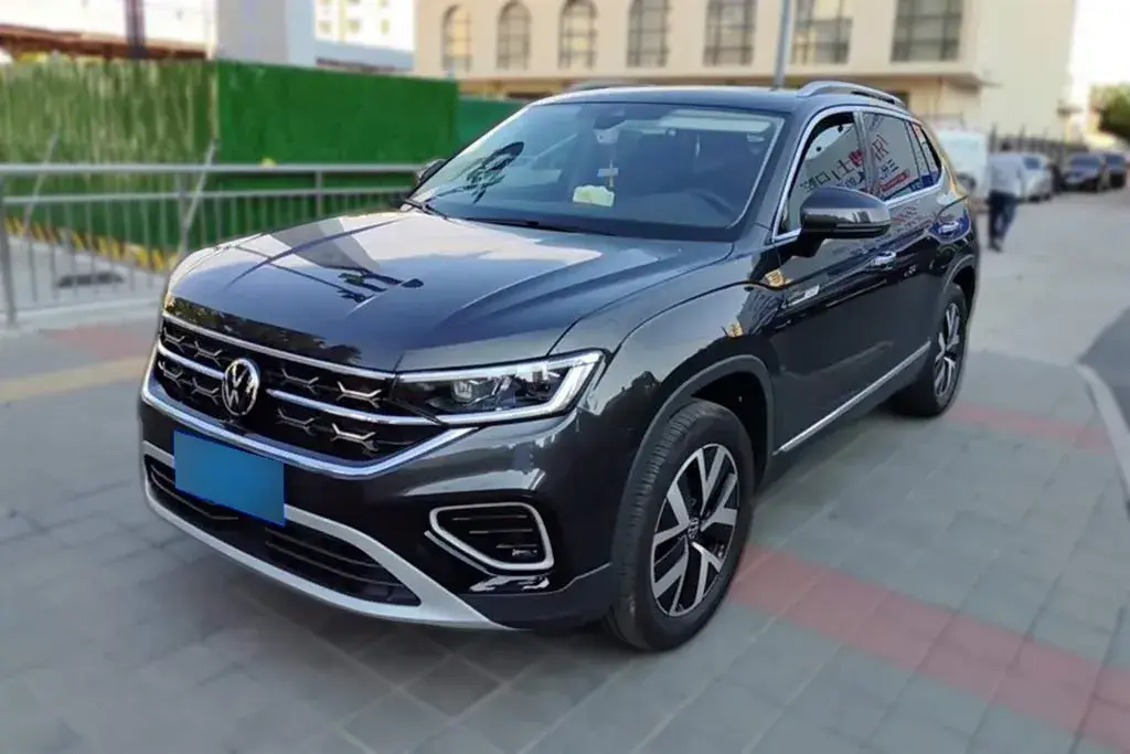 2024 Volkswagen Tayron 2.0T 186HP L4 7DCT