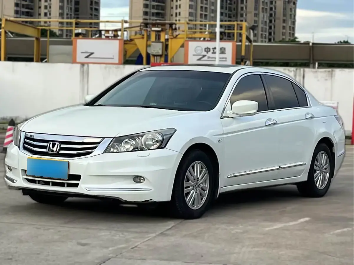 2013 Honda Accord 2.0L 156HP L4 5AT