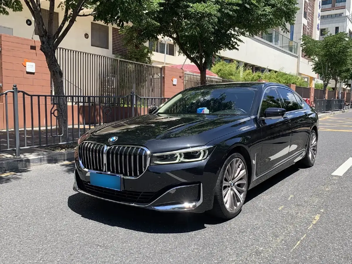 2023 BMW 7 Series 3.0T 381HP L6 8AT