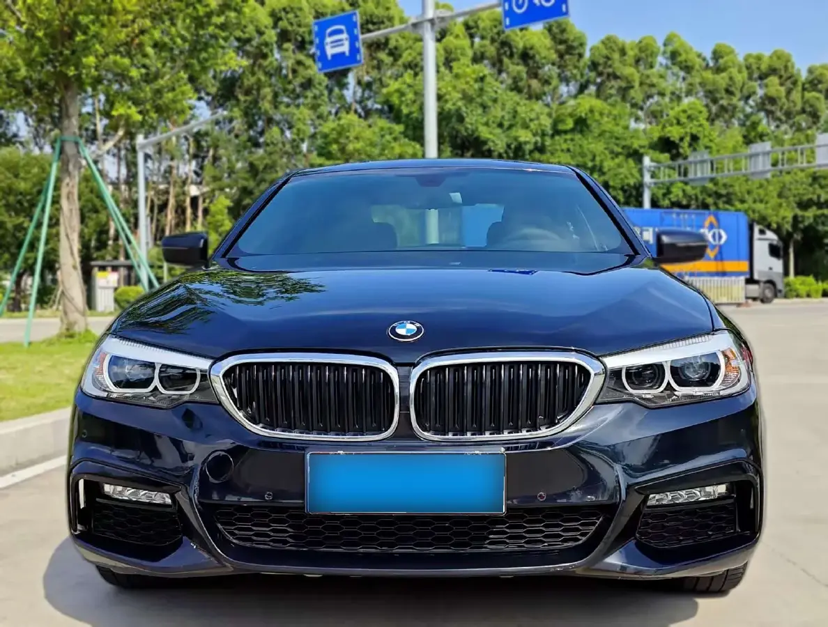 2019 BMW 5 Series 2.0T 184HP L4 8AT