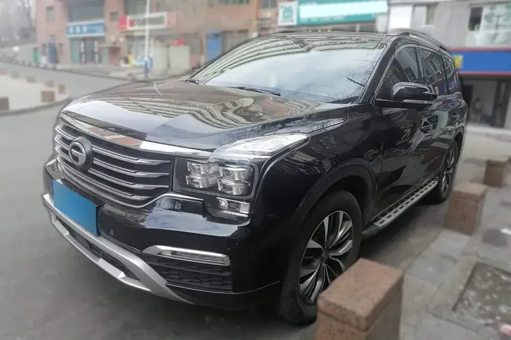 2017 GAC Trumpchi GS8 2.0T 201HP L4 6AT