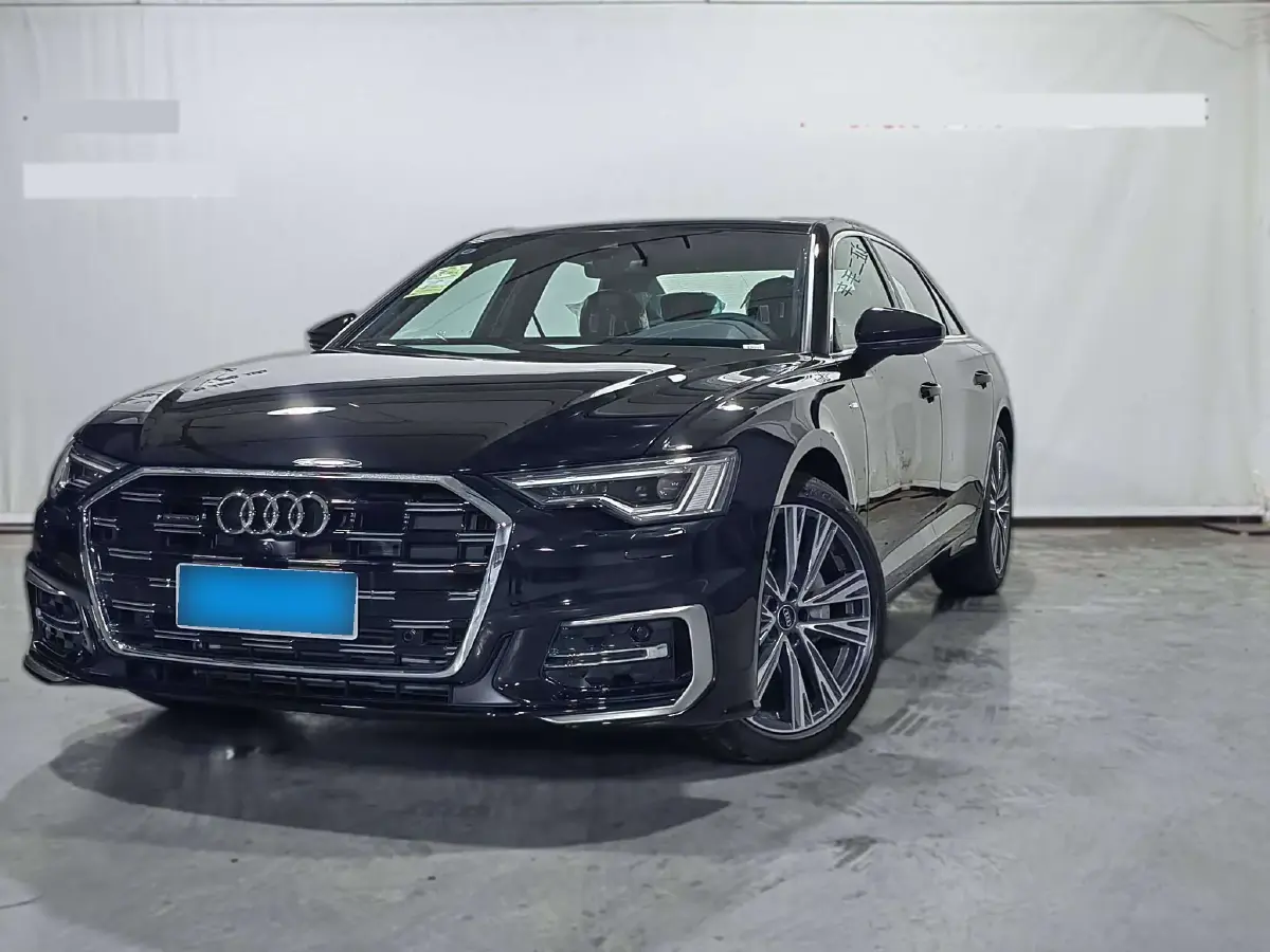 2025 Audi A6L 2.0T 245HP L4 7DCT