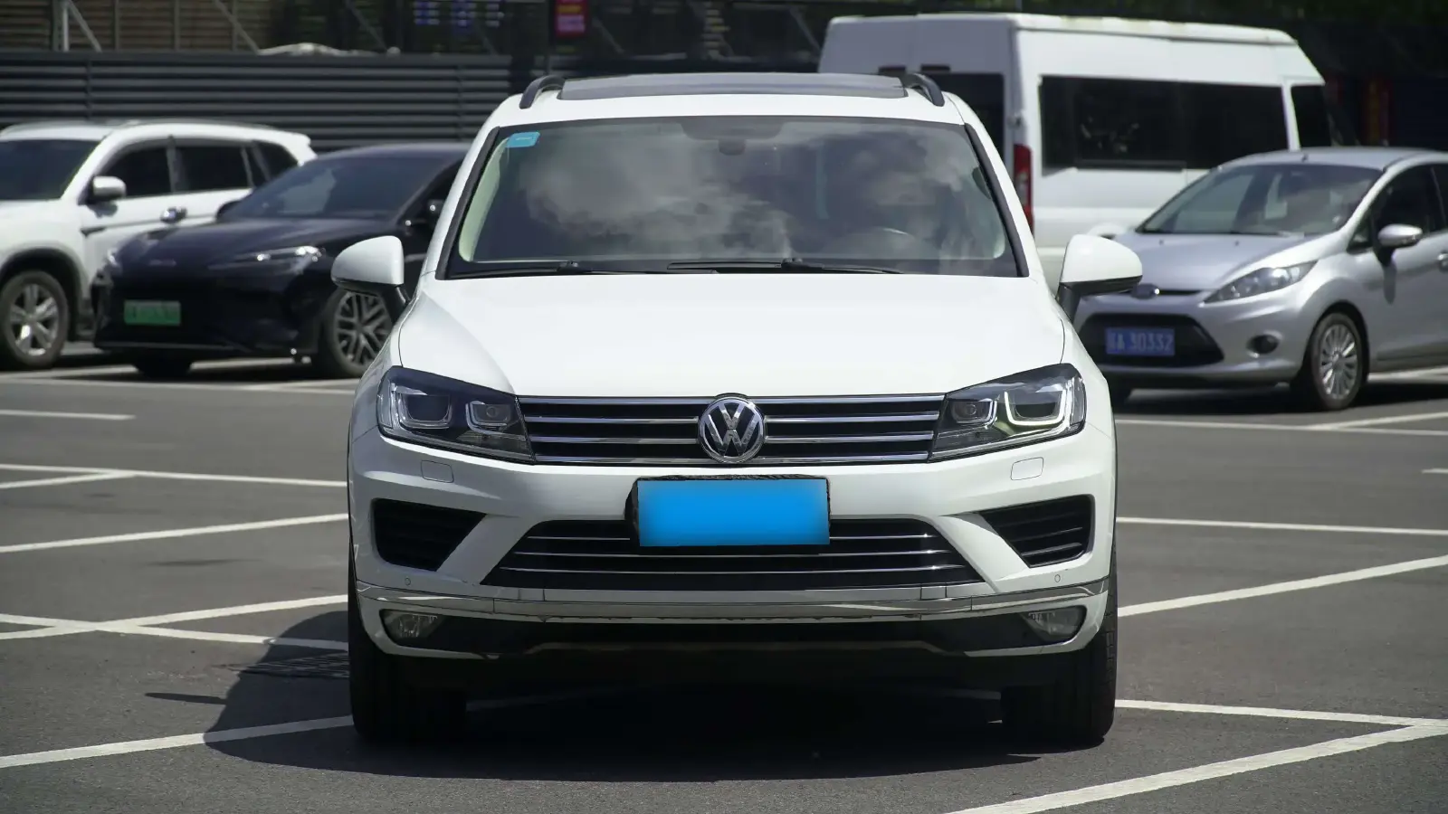 2016 Volkswagen Touareg 3.0T 320HP V6 8AT