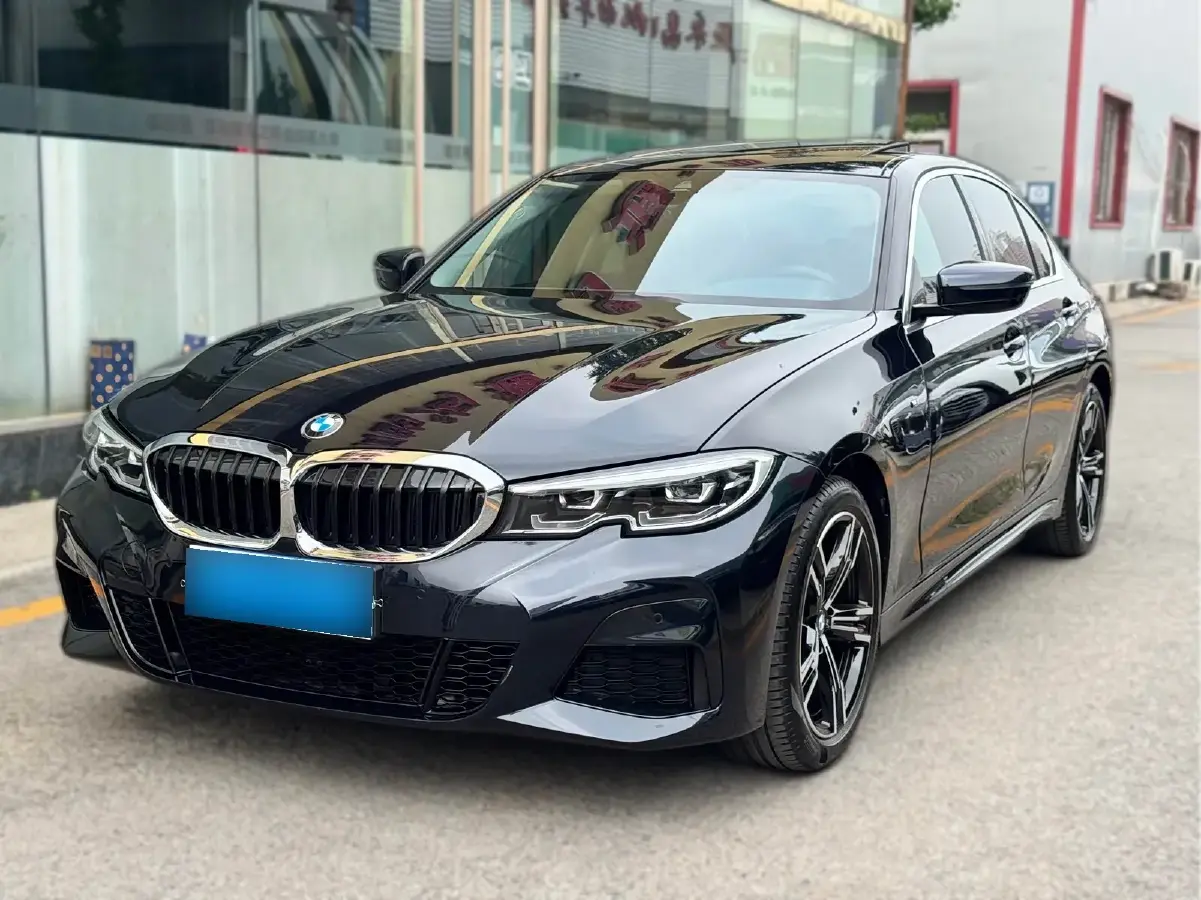 2022 BMW 3 Series 2.0T 184HP L4 8AT