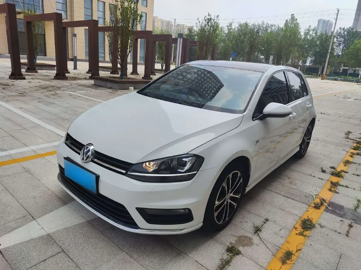 2016 Volkswagen Golf 1.4T 150HP L4 7DCT