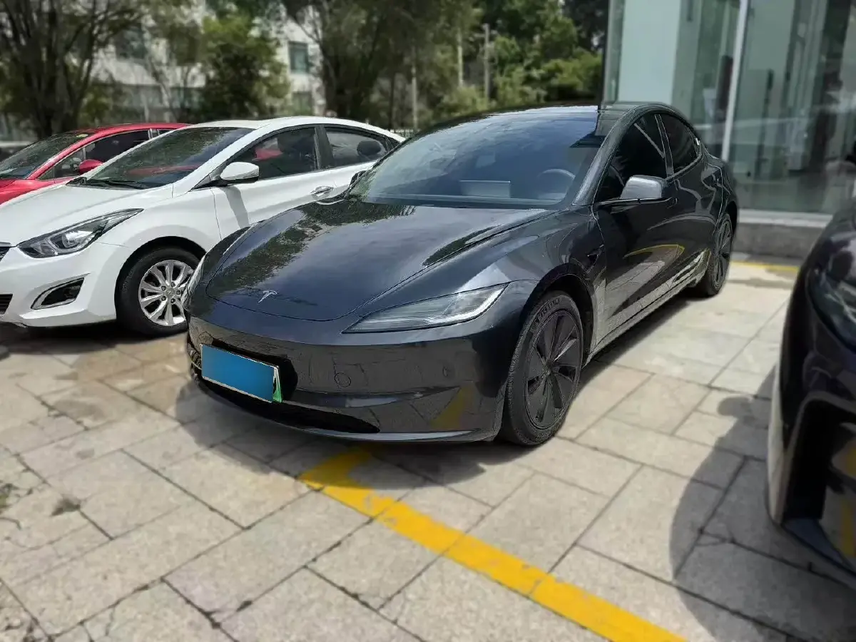 2023 Tesla Model 3 BEV 60KWH