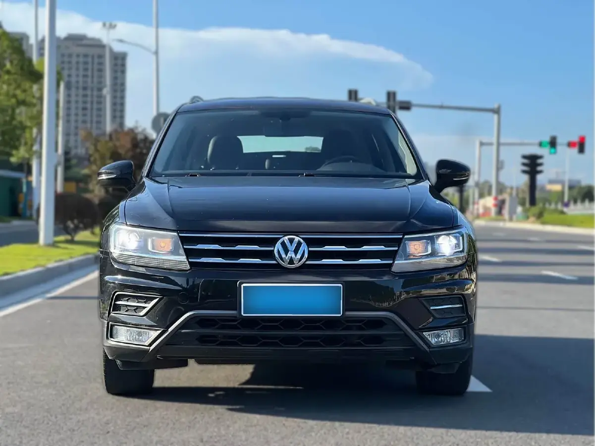 2017 Volkswagen Tiguan L 1.8T 180HP L4 7DCT