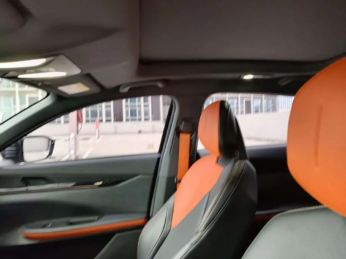 2022 ChangAn UNI-V 1.5T 188HP L4 7DCT,autocango,china used car exporter,china ev exporter,chinese used car exporter,chinese used ev exporter