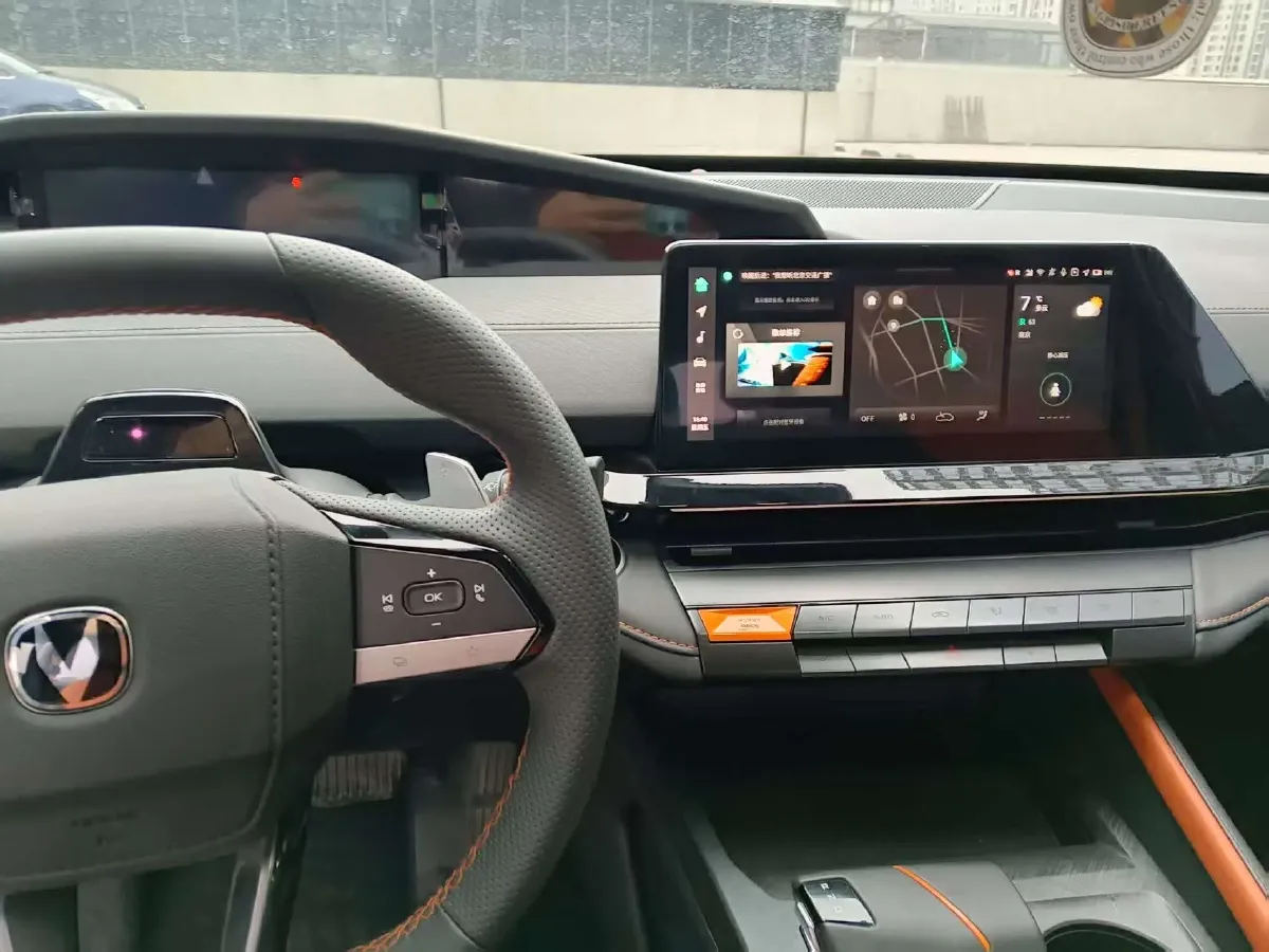 2022 ChangAn UNI-V 1.5T 188HP L4 7DCT,autocango,china used car exporter,china ev exporter,chinese used car exporter,chinese used ev exporter