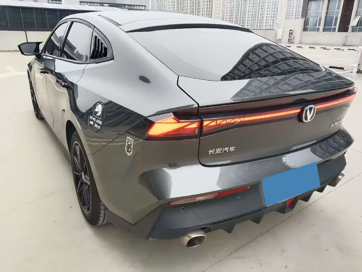 2022 ChangAn UNI-V 1.5T 188HP L4 7DCT,autocango,china used car exporter,china ev exporter,chinese used car exporter,chinese used ev exporter