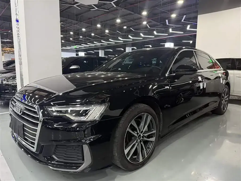 2022 Audi A6L 2.0T 190HP L4 7DCT