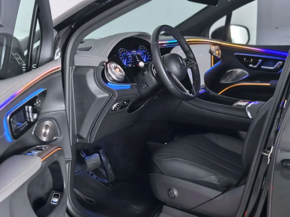 2023 Mercedes-Benz EQS SUV BEV 111.8KWH,autocango,china used car exporter,china ev exporter,chinese used car exporter,chinese used ev exporter