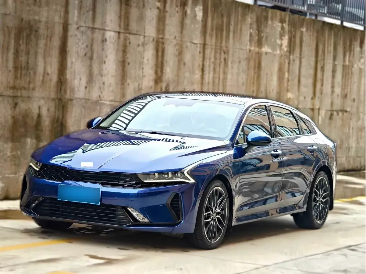 2020 Kia K5 2.0T 240HP L4 8AT