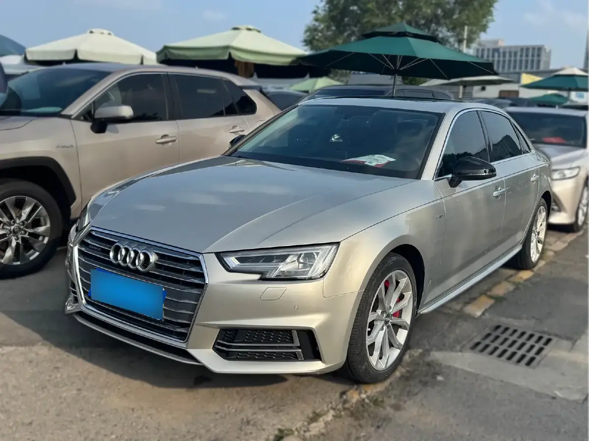 2018 Audi A4L 2.0T 252HP L4 7DCT