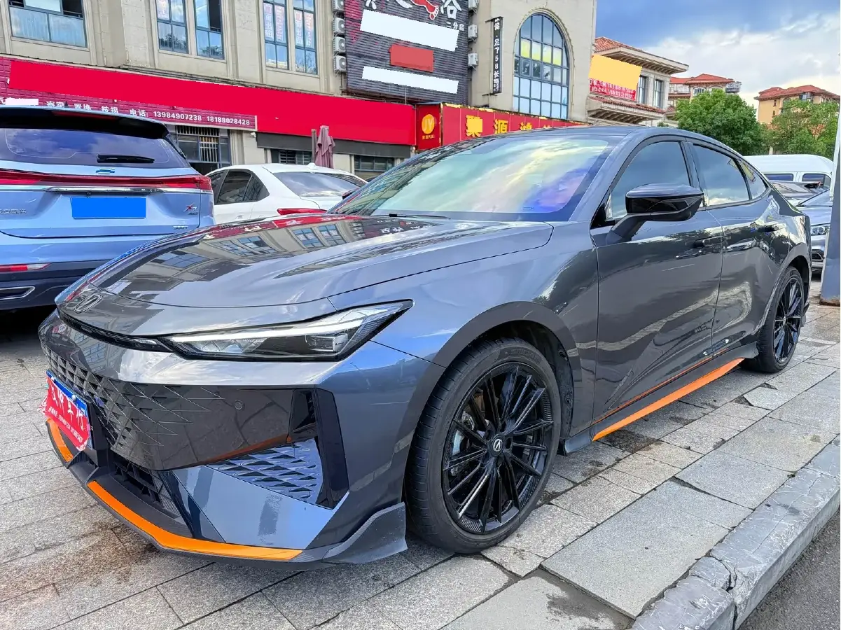 2024 ChangAn UNI-V 1.5T 188HP L4 7DCT