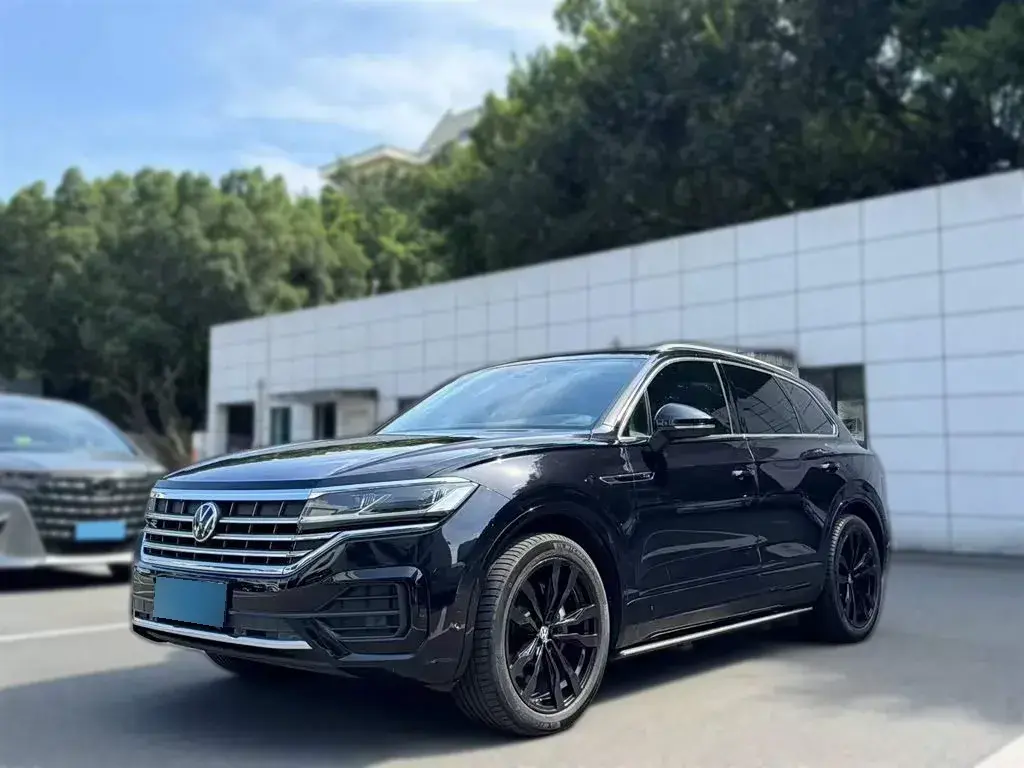 2022 Volkswagen Touareg 2.0T 245HP L4 8AT