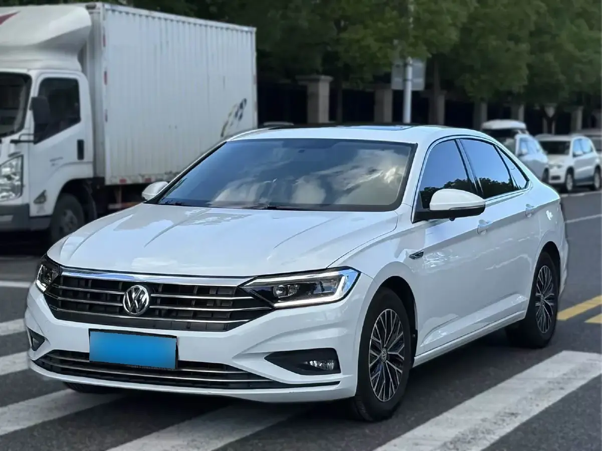 2020 Volkswagen Sagitar 1.4T 150HP L4 7DCT