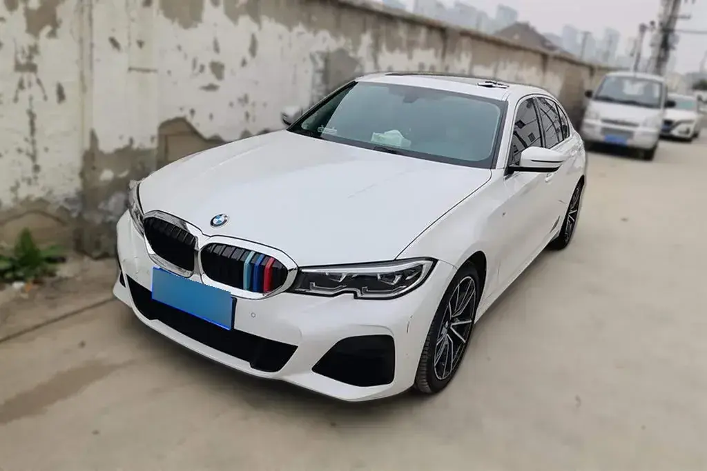 2022 BMW 3 Series 2.0T 156HP L4 8AT