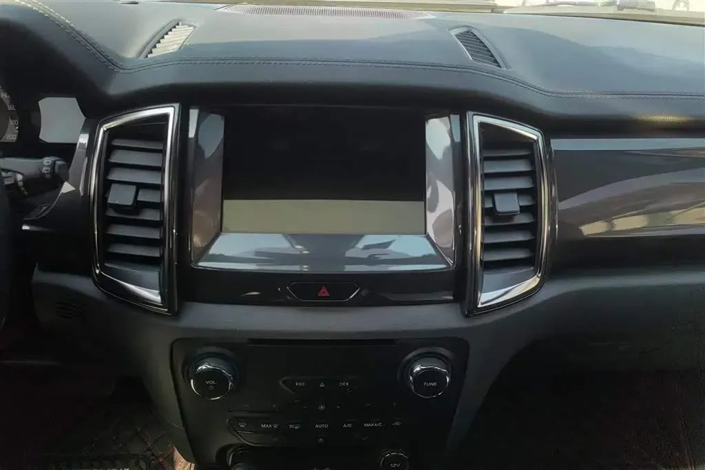 2016 Ford Everest 2.0T 245HP L4 6AT,autocango,china used car exporter,china ev exporter,chinese used car exporter,chinese used ev exporter