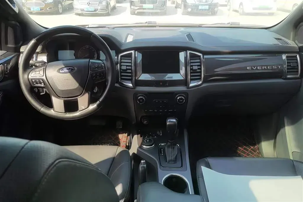 2016 Ford Everest 2.0T 245HP L4 6AT,autocango,china used car exporter,china ev exporter,chinese used car exporter,chinese used ev exporter