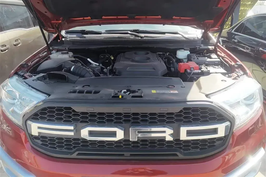 2016 Ford Everest 2.0T 245HP L4 6AT,autocango,china used car exporter,china ev exporter,chinese used car exporter,chinese used ev exporter