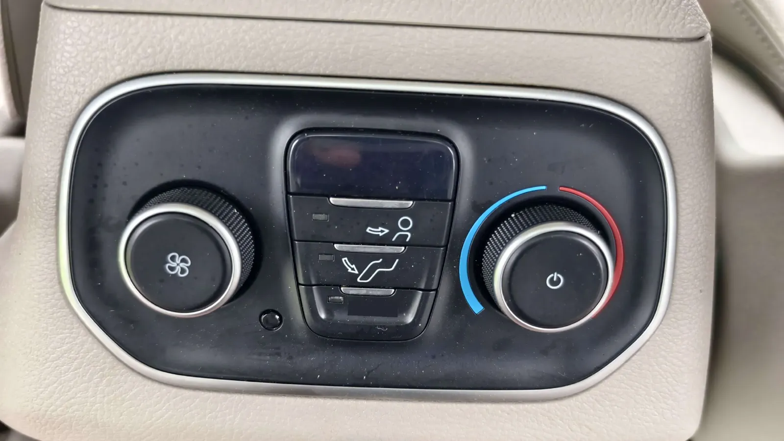 2017 Ford Tourneo 2.0T 203HP L4 6AT,autocango,china used car exporter,china ev exporter,chinese used car exporter,chinese used ev exporter