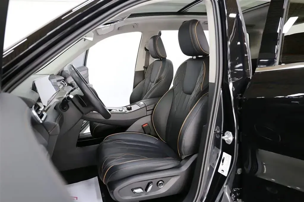 2021 Ford Equator 2.0T 224HP L4 6DCT,autocango,china used car exporter,china ev exporter,chinese used car exporter,chinese used ev exporter