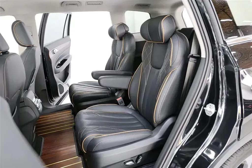 2021 Ford Equator 2.0T 224HP L4 6DCT,autocango,china used car exporter,china ev exporter,chinese used car exporter,chinese used ev exporter