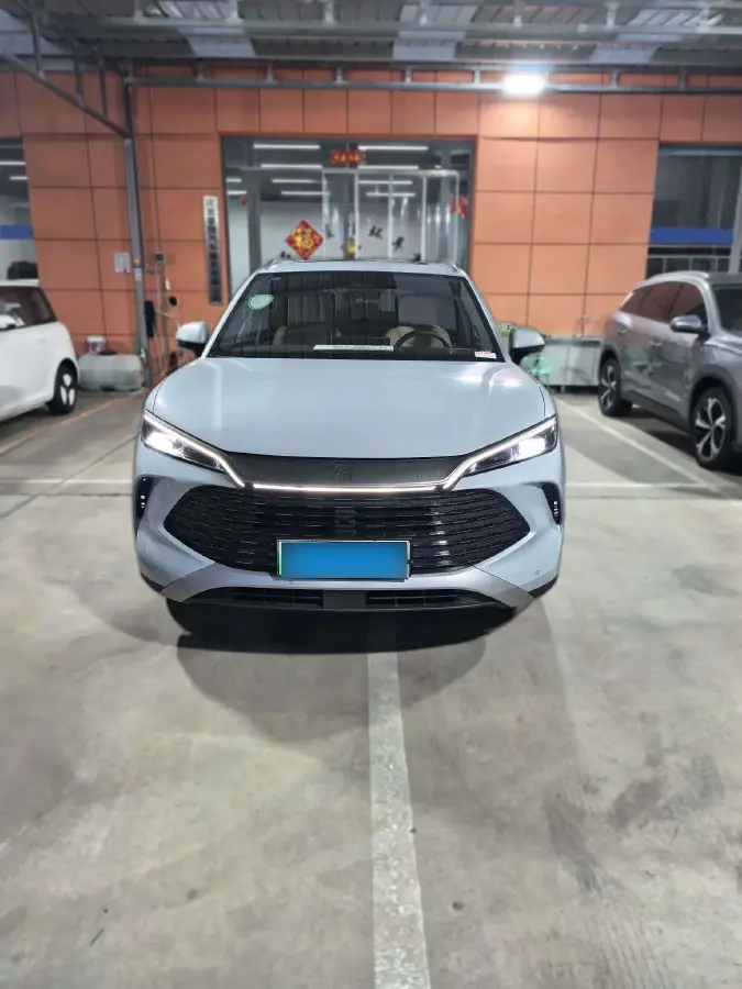 2024 BYD SongL DM-i 1.5L 101HP L4 E-CVT PHEV 26.6KWH