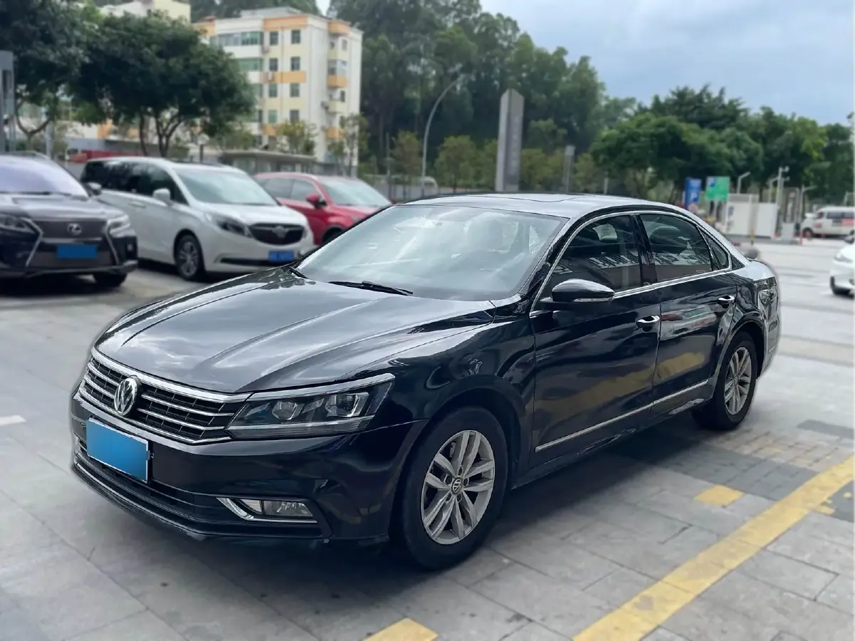 2015 Volkswagen Passat 1.8T 160HP L4 6AT